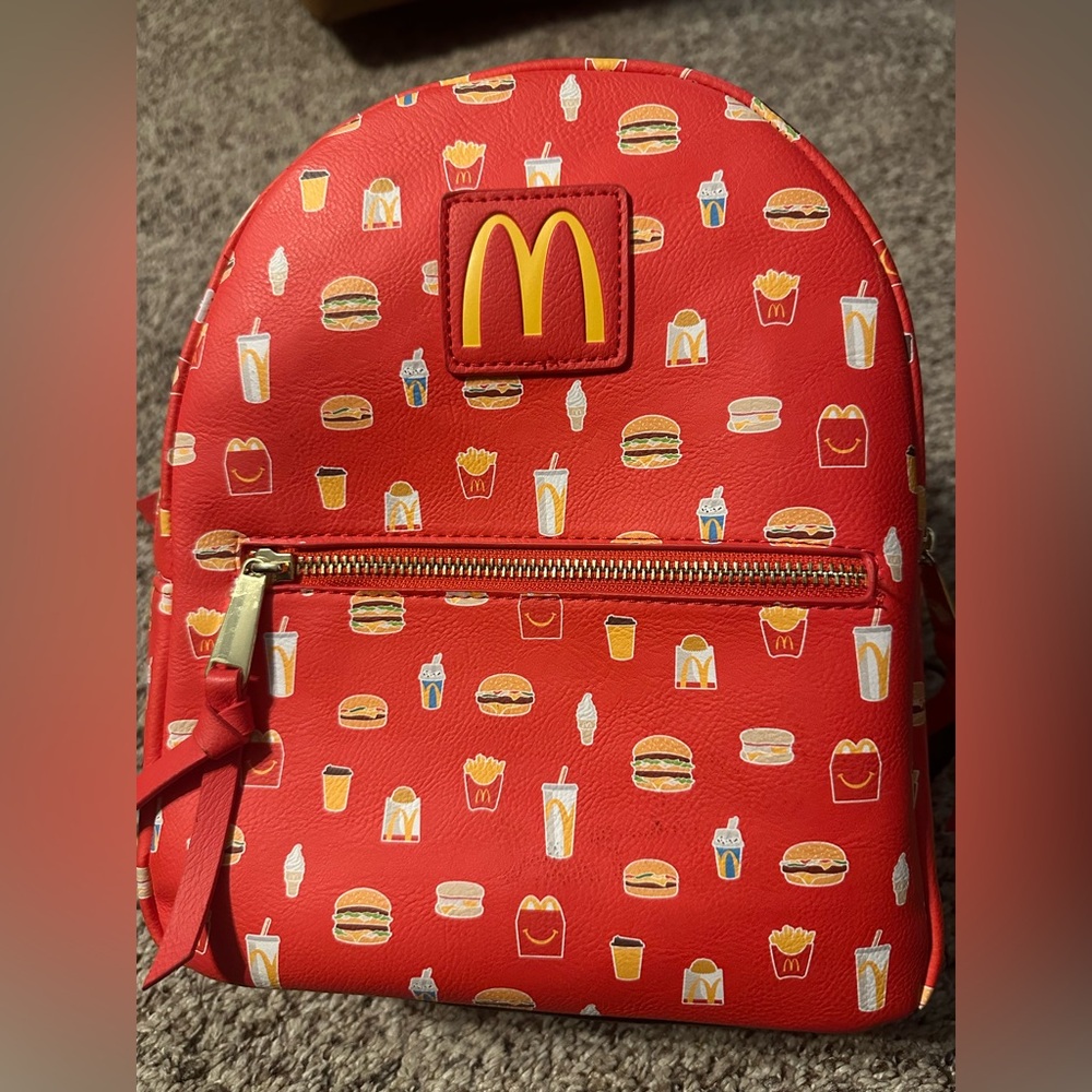 McDonald’s Box Lunch backpack
Used twice. 
Cutest purse!